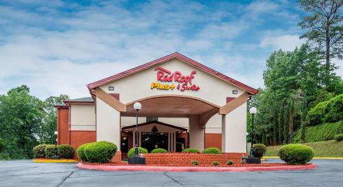 Red Roof Inn PLUS+ & Suites Opelika