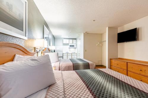 HomeTowne Studios Atlanta NE - Peachtree Corners in Peachtree Corners