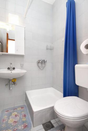 Apartments with a parking space Baska Voda, Makarska - 4759