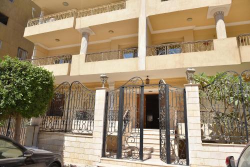 Royal Residence Families Only photo 1