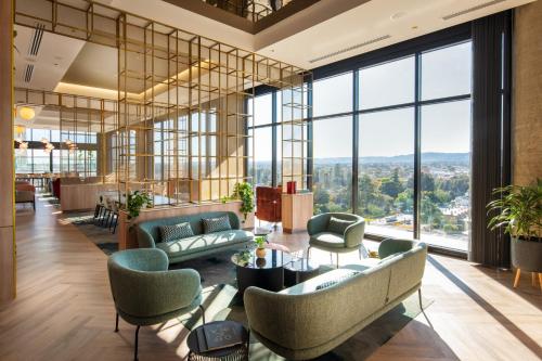 Lobby, Crowne Plaza Adelaide By IHG near Adelaide botaniske hage