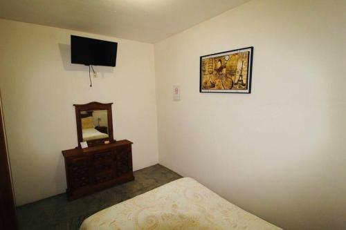 LOWEST rate FOR 2 / HOTEL ROOM in Landa de Matamoros