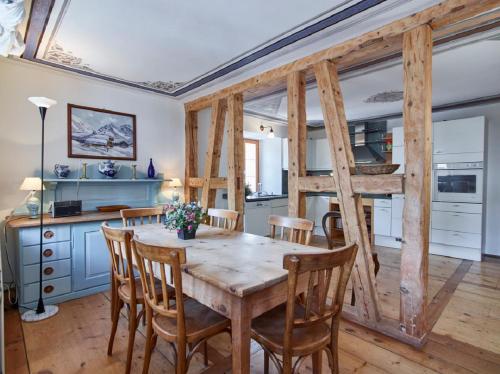 廚房, Palazzo in 比維奧