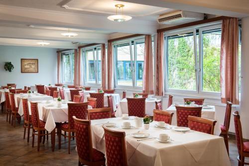 Parkhotel - image 12