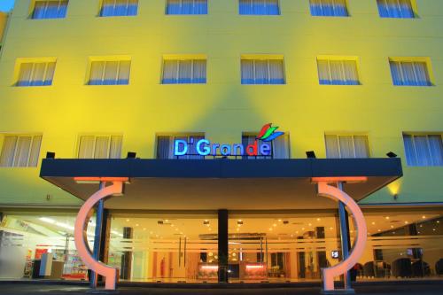 . D'Grande Hotel Batam