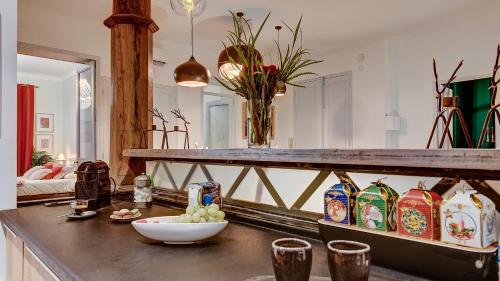 Cocoon in Cannes ***** - image 14