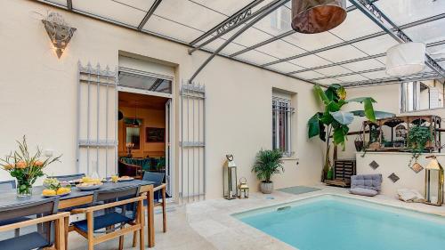 Cocoon in Cannes ***** - image 2