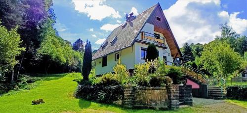 Chata Mraveneček – khách sạn tại Bobrovnik