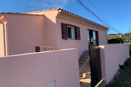 Location adorable villa 2 chambres les pieds dans l'eau Bonifacio