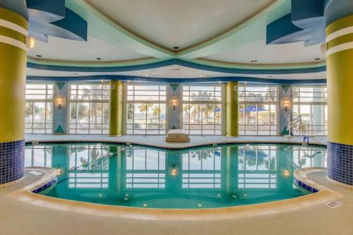 Serene Sunrise Awaits - Tropical Ocean Walk Resort 1BR 1607 - image 3