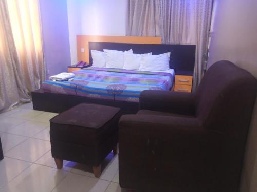 Alluring View Hotel - Toyin Sreet – Ikeja, NY