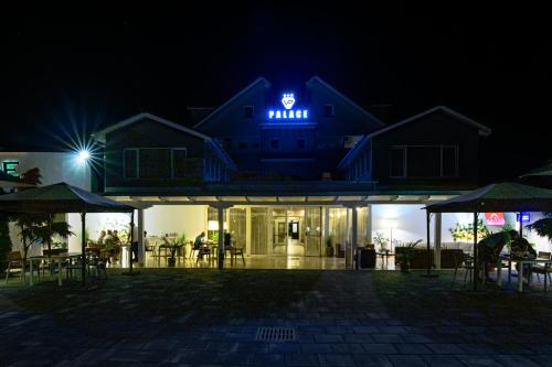 Vila Palace - Caransebeş