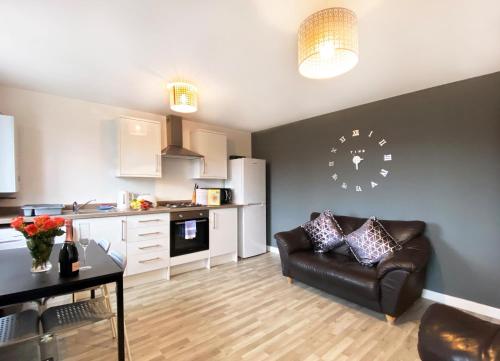 Air Host And Stay - Young House One Apartment - 2 Bedroom Sleeps 5, , Merseyside