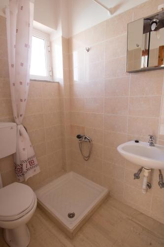 Elena Rooms & Apartments 4