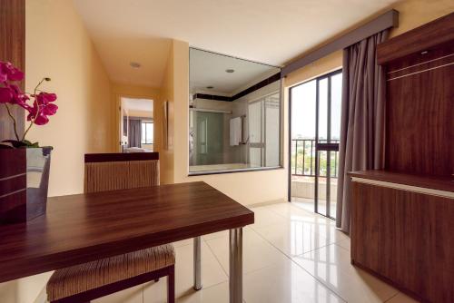 Plaza Suite Hotel in ตอบาเต้