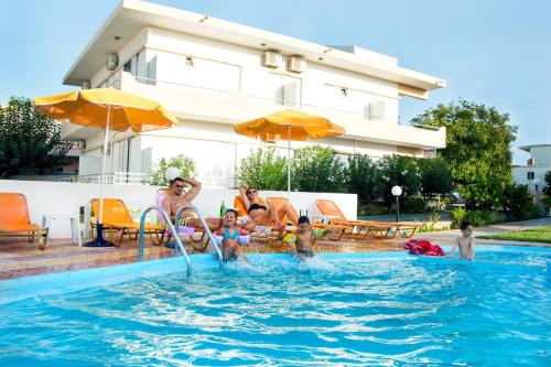 Elena Rooms & Apartments - image 10