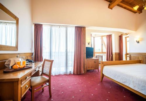 Superior Double Room (2 Adults + 1 Child)