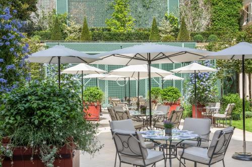 Le Bristol Paris - an Oetker Collection Hotel - image 2