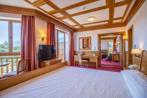 Superior One-Bedroom Suite