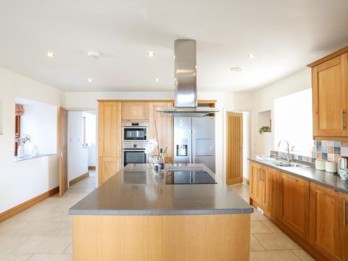 кухня, Gwelfor Barn in Бомарі