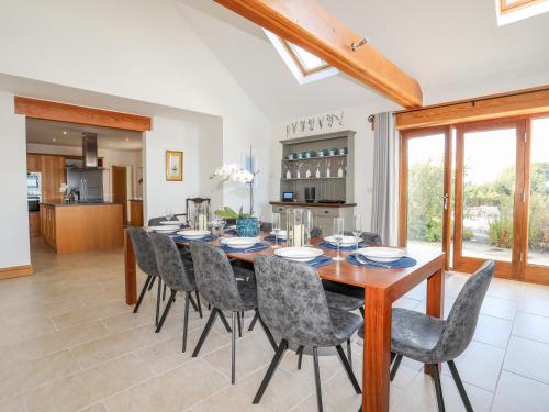 Зручності, Gwelfor Barn in Бомарі