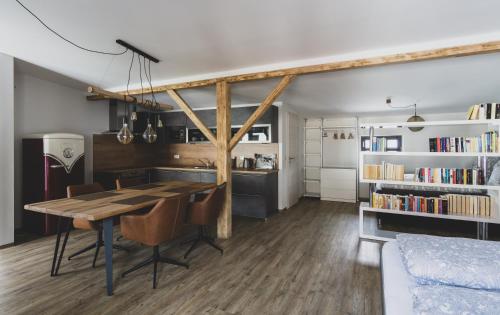 Modernes Loft vor den Toren des Chiemgaus 6.1km von Tacherting entfernt