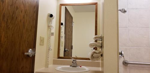 Family Budget Inn - image 8