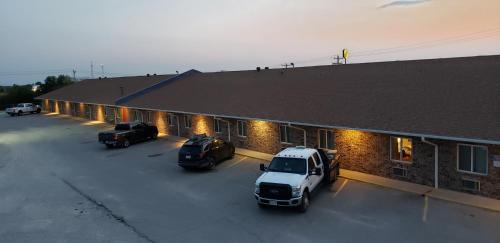 Family Budget Inn - image 5