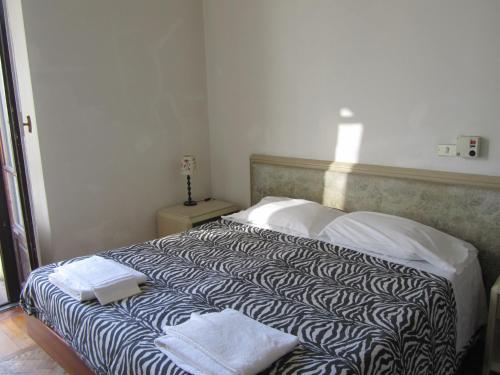 Double Room image 8