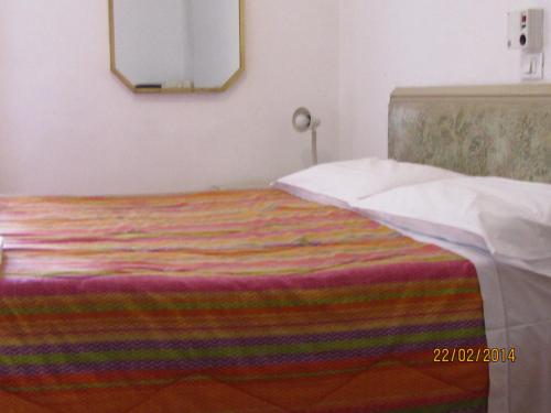 Double Room image 5