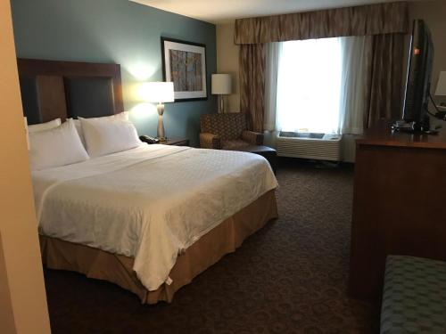 Holiday Inn Express St. Cloud