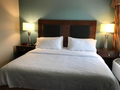 Holiday Inn Express and Suites St. Cloud, an IHG Hotel in Saint Cloud, USA