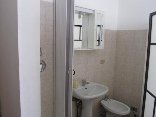 Double or Twin Room with Shared Bathroom image 6