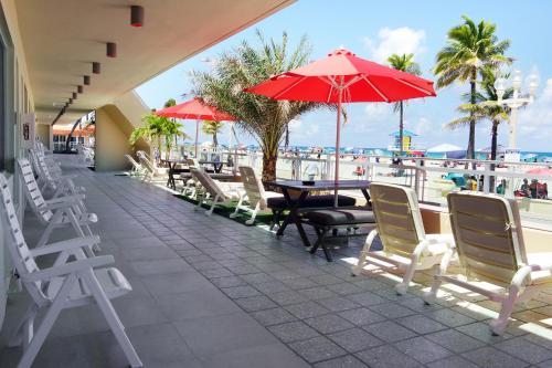 Diane Oceanfront Suites in Hollywood, USA