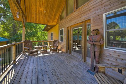 Peaceful Custom Carbondale Home w/ Deck, Near SIU! in Carbondale (IL)