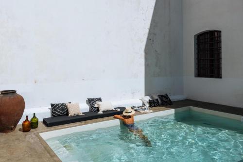 Bassein, Aljana Guest House in Beja