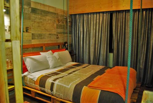 1 queen bed