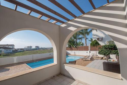 Villa Aloriti Enas - Stunning 3 Bedroom Ayia Thekla Villa with Private Pool - Close to the Beach - image 2