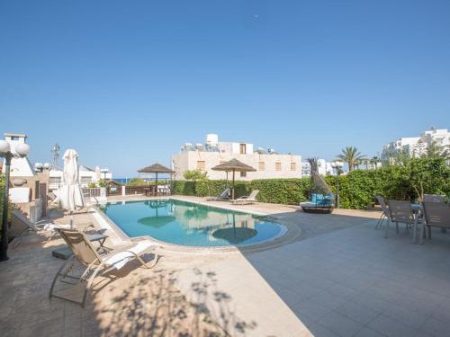 Villa Lefko Sunshine - Lovely 4 Bedroom Protaras Villa with Pool - 2 Minute Walk to Fig Tree Bay