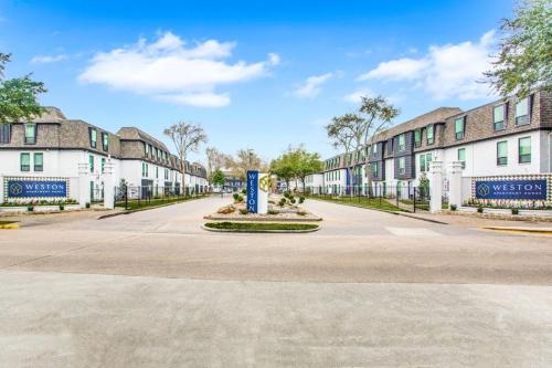 COZY/MODERN APT NEAR MED CENTER/NRG STADIUM
