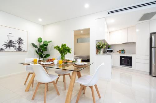CENTRAL NO 5 LUXURY APARTMENT in 키아마