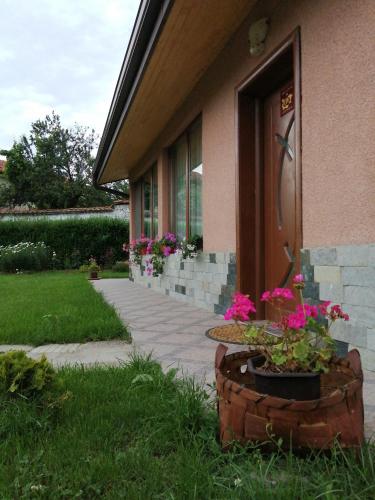 Viesnīcas āriene, Къща За Гости Уют Guest House Cozy in Starosela