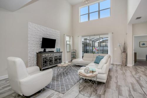 Imagine You and Your Family Renting this 5 Star Villa on Storey Lake Resort Orlando Villa 3735 - image 7