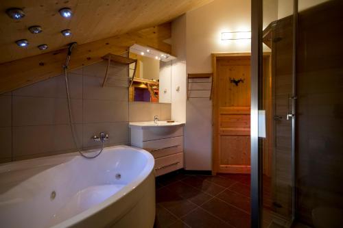 Luxury Chalet Kreischberg 11a