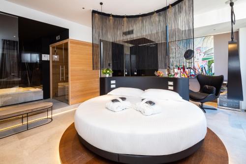 The Corner Duomo Hotel - image 4