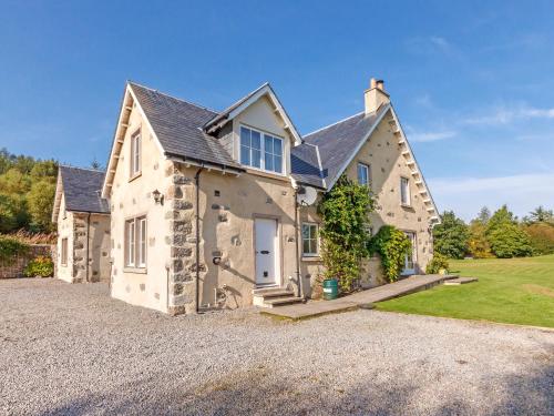 Rowan House - image 8