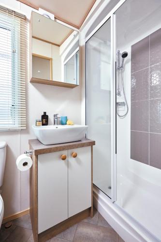 37 Bay View Oceans Edge by Prl Lodge Hire - image 10