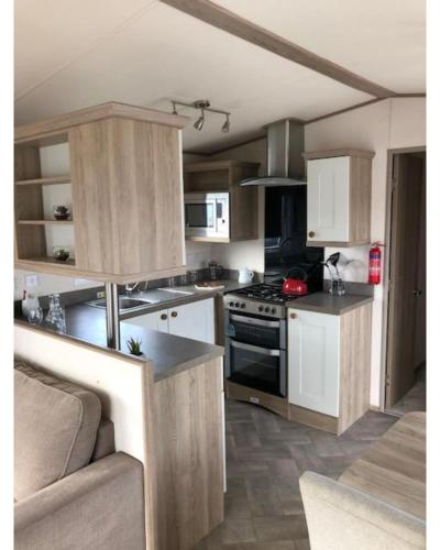 37 Bay View Oceans Edge by Prl Lodge Hire - image 5