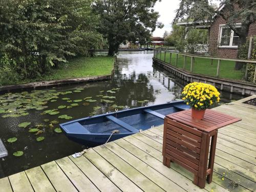 Houseboat Linquenda