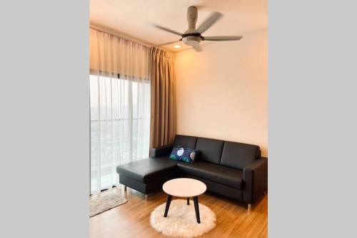 Landmark Residence 1, Pool View, Free WiFi, TV-box, Free Parking, Near Kajang, Mahkota Cheras, C180, MRT photo 3